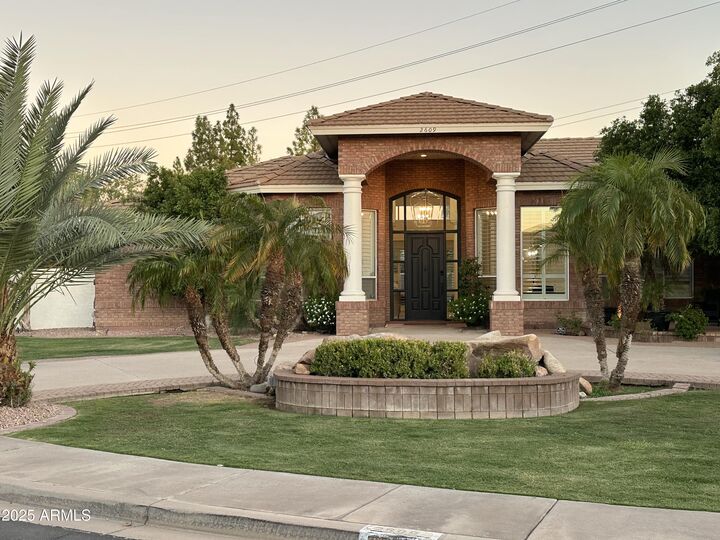 2609 N Hall Circle  Mesa AZ 85203 photo