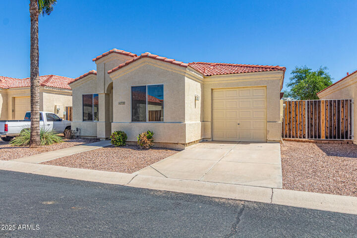 Property Photo: 129 N Warren Street AZ 85207