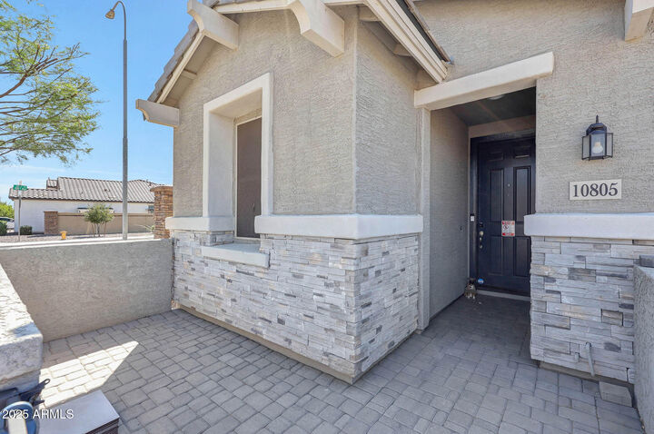Property Photo:  10805 W Buchanan Street  AZ 85323 