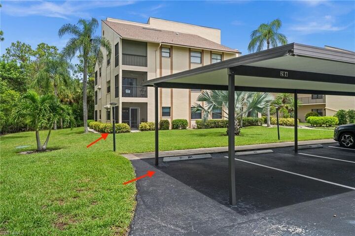 Property Photo: 13252 White Marsh Ln 3201 FL 33912