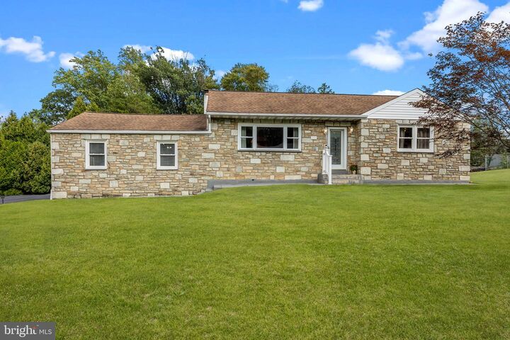 Property Photo: 111 Beechwood Drive PA 19006