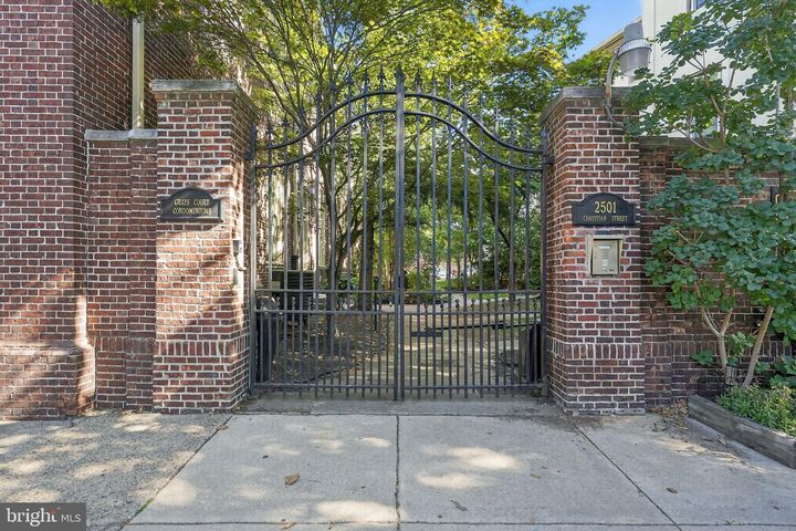 Property Photo: 2501 Christian Street 00 403 PA 19146