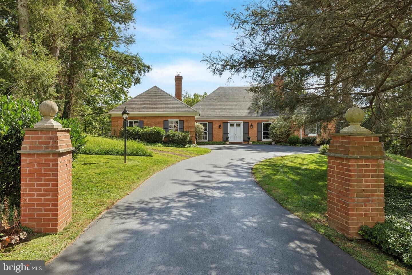 Property Photo: 433 N Ithan Avenue PA 19010