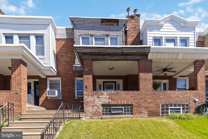 Property Photo: 889 Anchor Street PA 19124