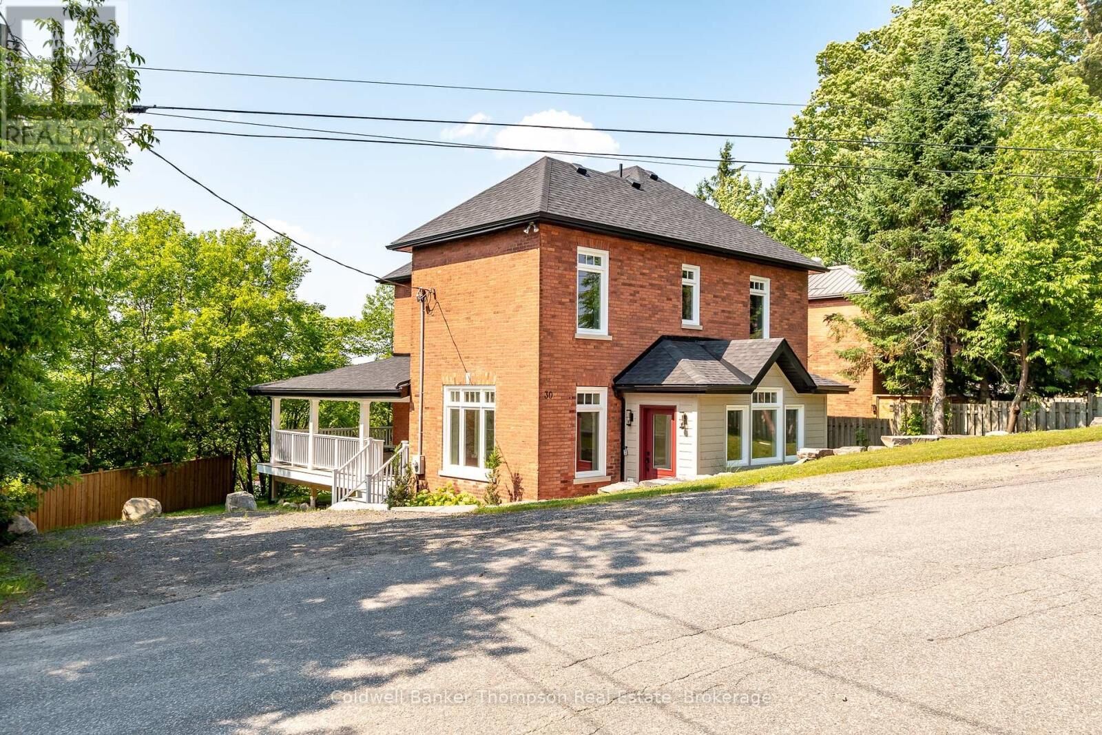 Photo de la propriété:  30 Minerva Street West  ON P1H 1V6 