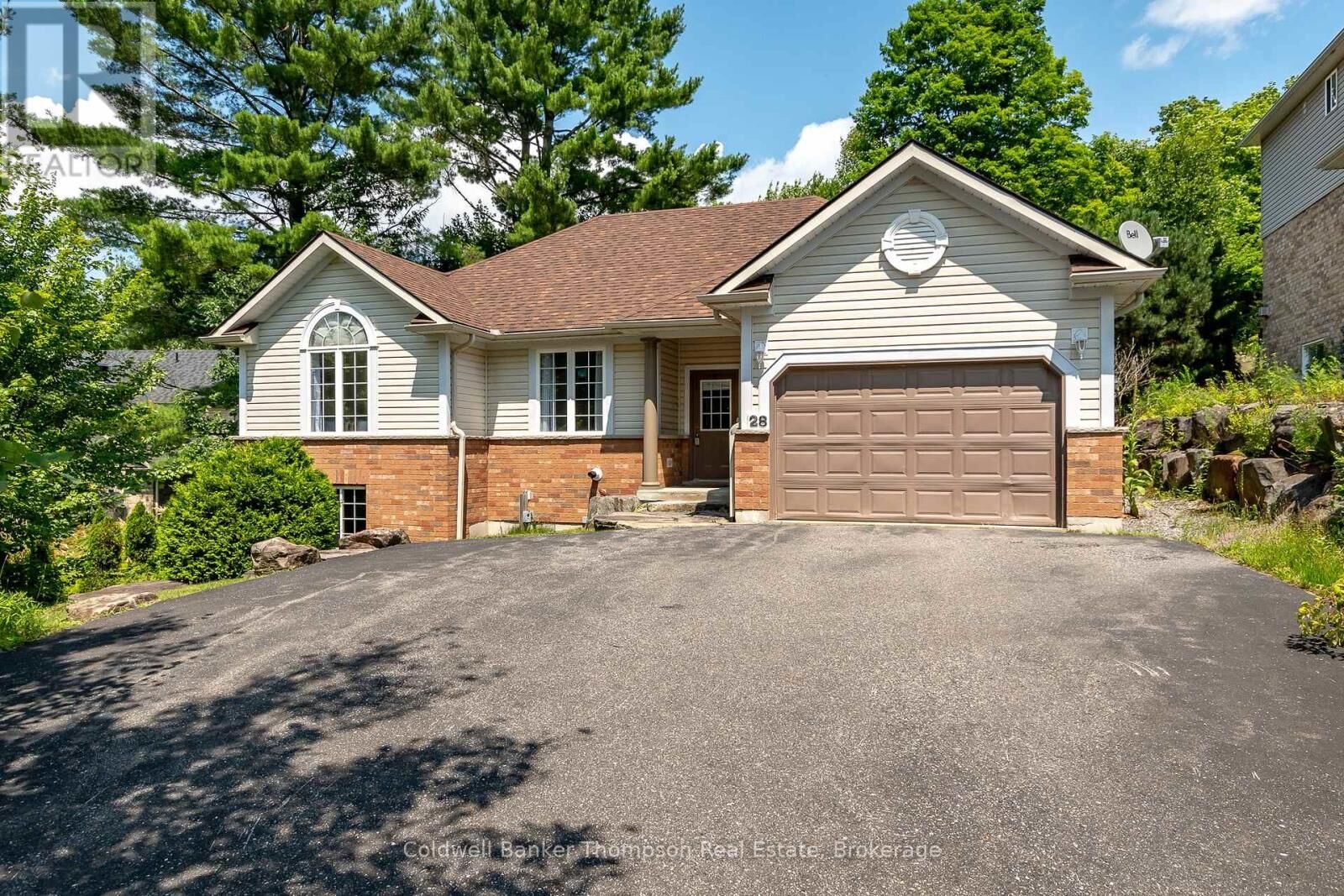 Property Photo:  28 Kirbys Way  ON P1H 2M5 