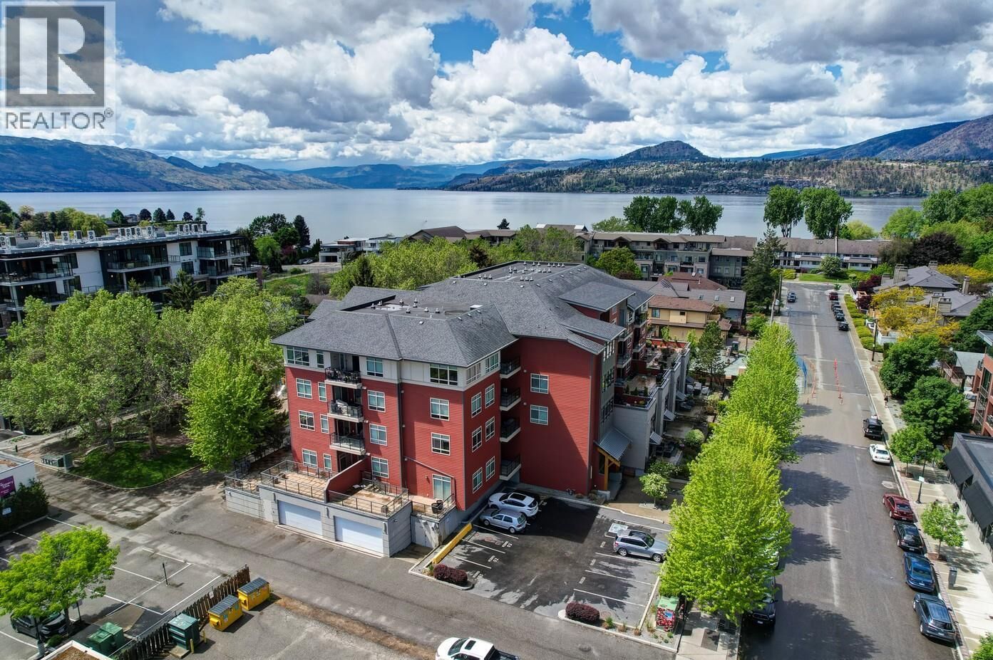 Property Photo:  457 West Avenue 111  BC V1Y 4Z3 
