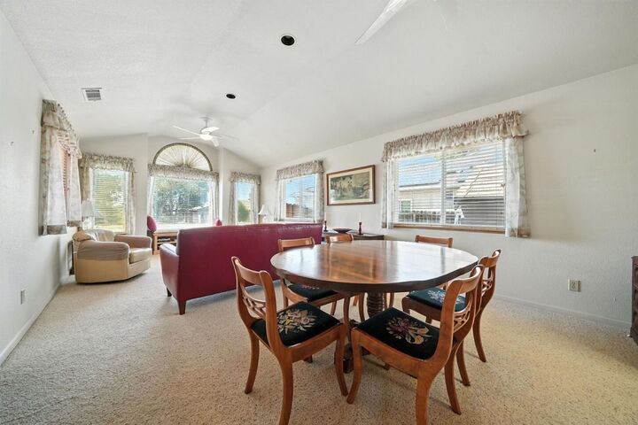 Property Photo:  31 Willet Ct  CA 95254 