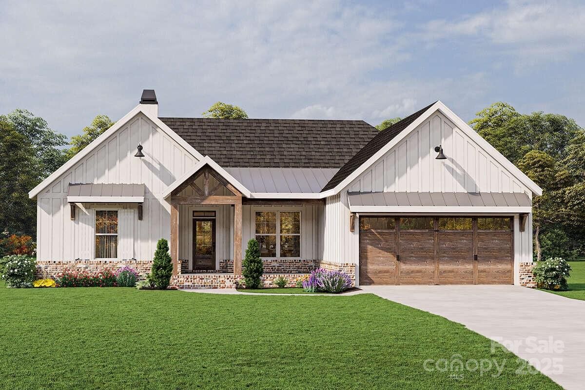 Property Photo: 2042 Piper Ridge Drive NC 28645