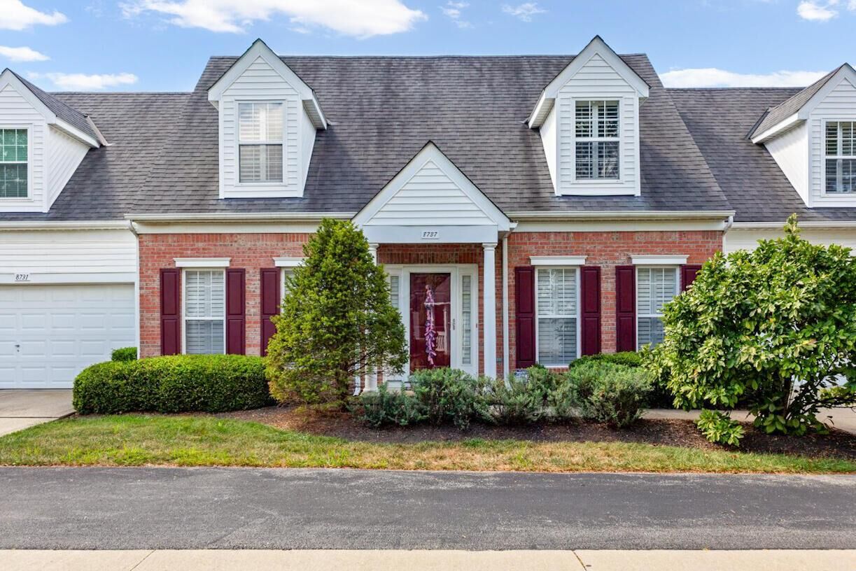 Property Photo: 8737 Lazelle Village Drive OH 43035