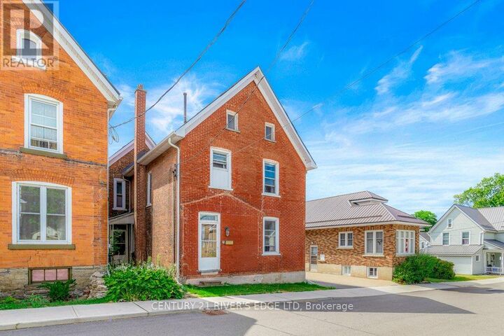 Property Photo: 74 Garden Street ON K6V 2C5