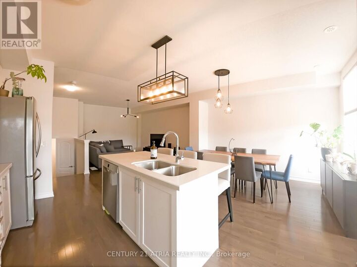 Property Photo:  3046 Postridge Drive  ON L6H 7E3 