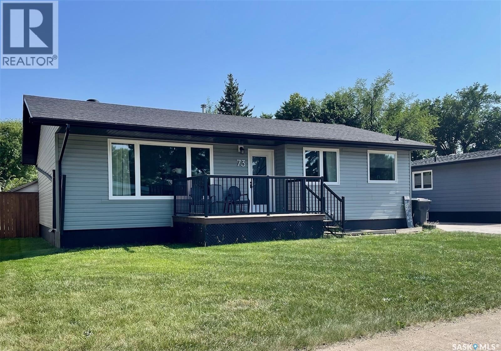 Property Photo:  73 Cedarwood Crescent  SK S3N 2V1 
