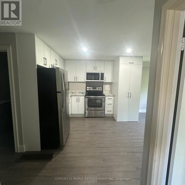 Property Photo: 199 Avondale Boulevard Unit 2 ON L6T 1J1