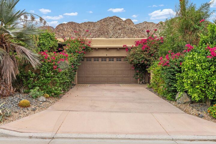 Property Photo: 54175 Avenida Madero CA 92253