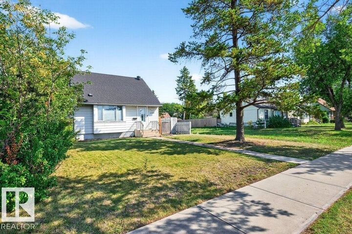 Property Photo:  12247 107 Street NW  AB T5G 2S9 