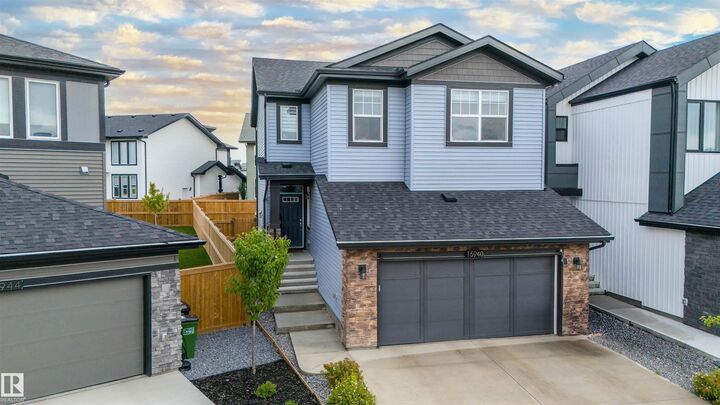 Property Photo: 15940 19 Avenue SW AB T6W 4X6