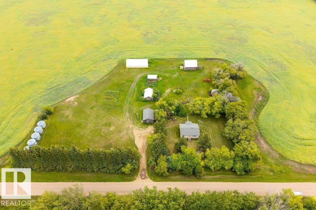 Property Photo:  60111 Range Road 183  AB T0A 3P0 