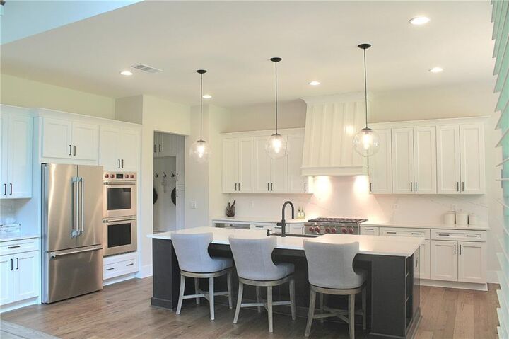 Property Photo: 14230 Reserve Manor Lane GA 30075