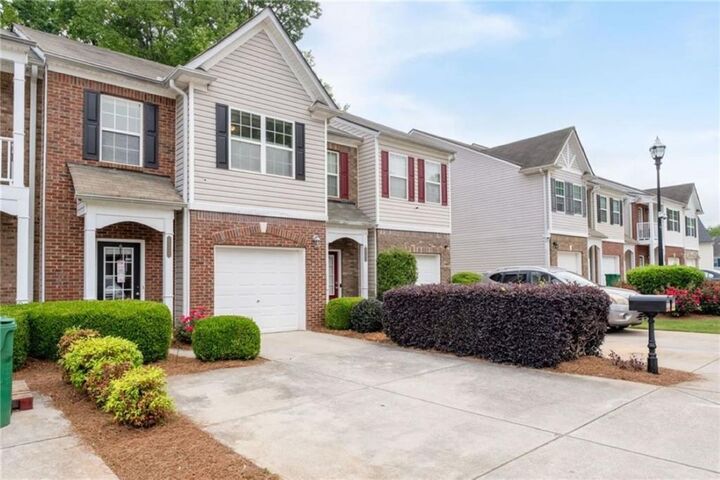 Property Photo: 2826 Snapfinger Manor GA 30035