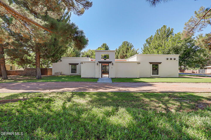 720 La Mancha Court  El Paso TX 79922 photo