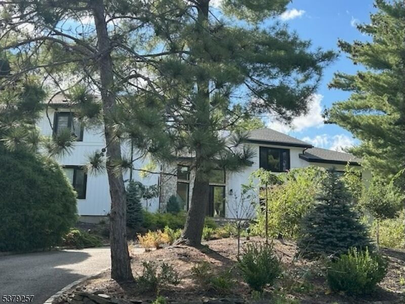 Property Photo: 15 Rainbow Ridge Dr NJ 07039