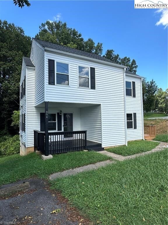 Property Photo: 804 Elizabeth Street NC 28659