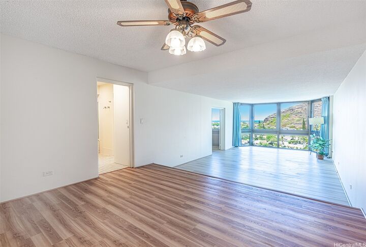 501 Hahaione Street 110E  Honolulu HI 96825 photo