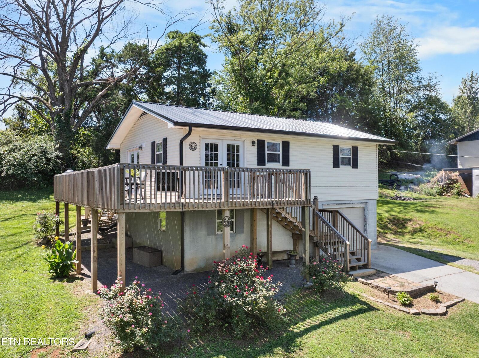 Property Photo: 199 Honey Creek Lane Lane TN 37861