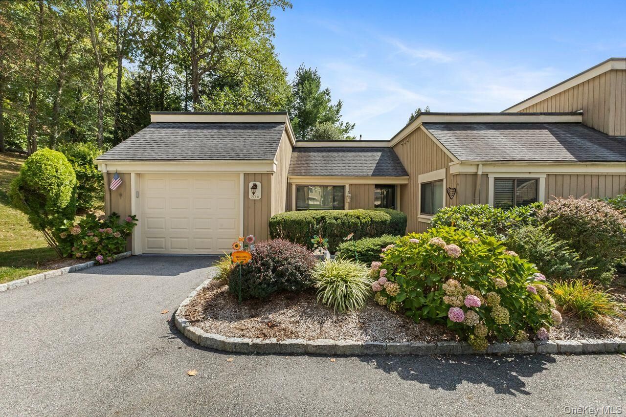Property Photo: 20 Heritage Hills A NY 10589