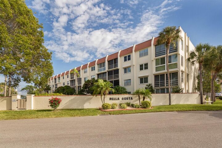 Property Photo: 250 Santa Maria Street 121 FL 34285