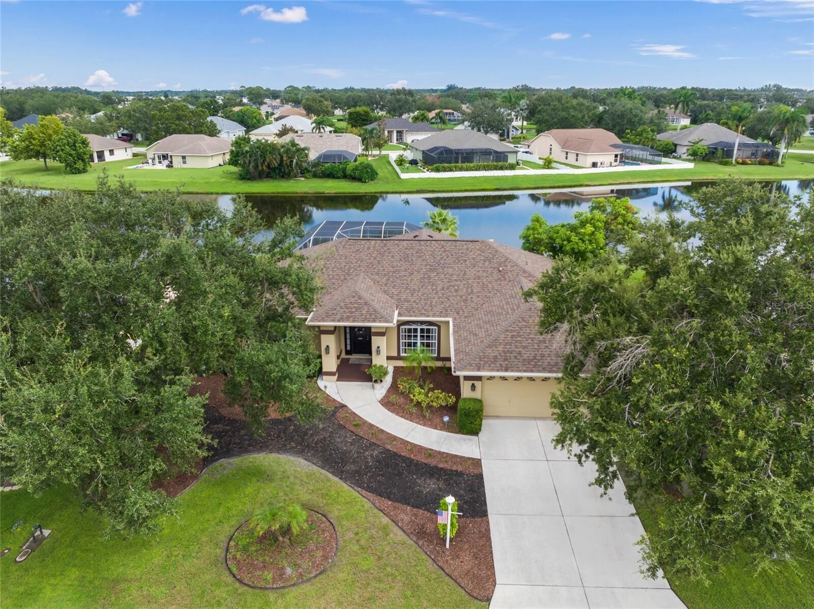 Property Photo: 4542 35th Avenue Circle E FL 34221