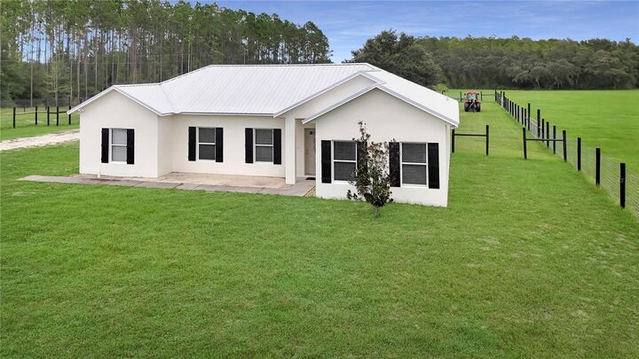 Property Photo: 3430 Conniff Road FL 34736