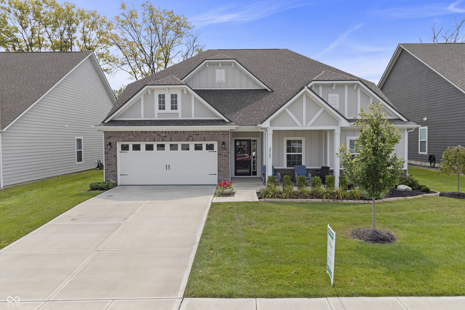 Property Photo: 2525 Riviera Place IN 46143