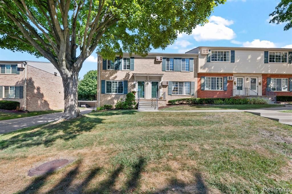 Property Photo:  473 Miller Avenue  MI 48307 2229 