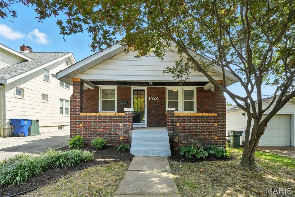 Property Photo:  1424 Louisville Avenue  MO 63139 