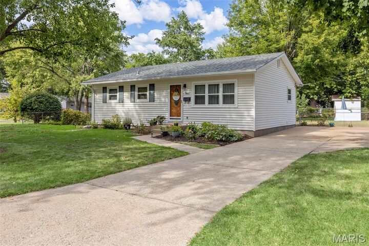 Property Photo: 1660 Fenmore Drive MO 63031