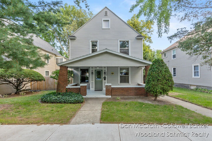 909 Crescent Street NE  Grand Rapids MI 49503 photo