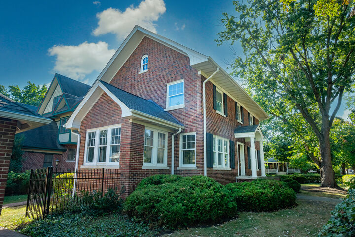 Property Photo:  518 W Cossitt Avenue  IL 60525