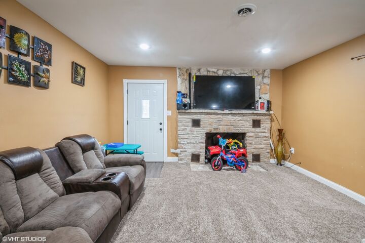 Property Photo: 18730 Oak Avenue IL 60438