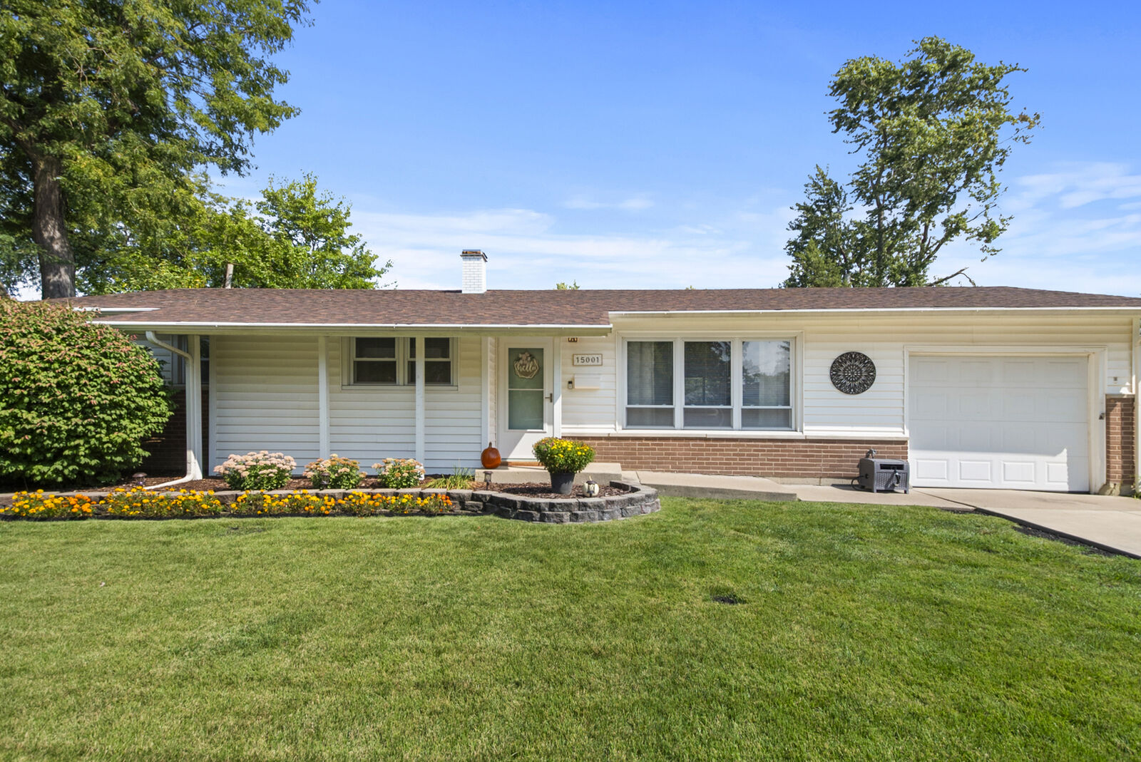 Property Photo: 15001 Park Avenue IL 60452