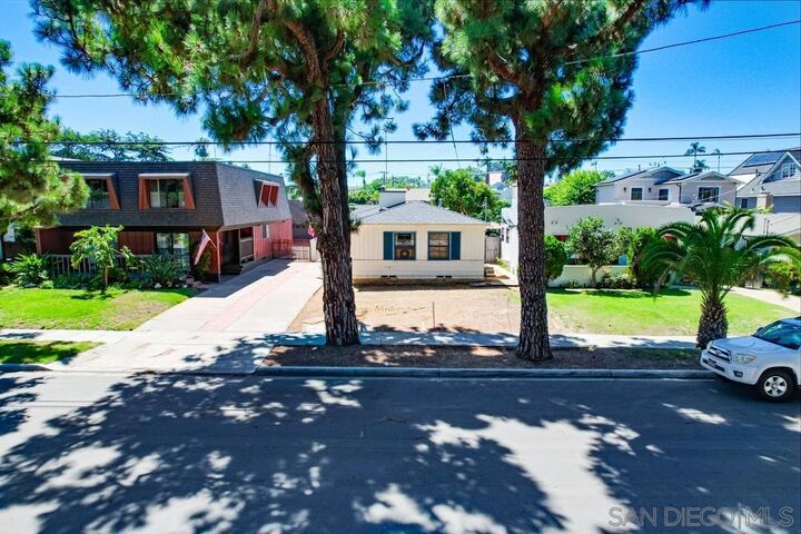 Property Photo:  622 Margarita  CA 92118 