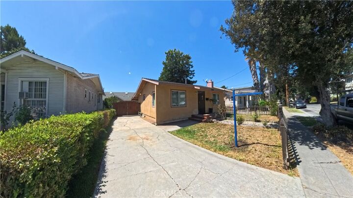 Property Photo: 12824 Oak Street CA 90602
