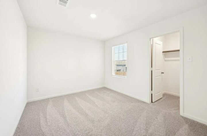 Property Photo:  307 Nasturium Way  TN 37086