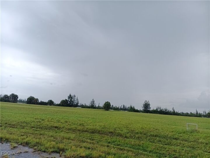 Property Photo: 4 Yellow Elder Way FL 33946