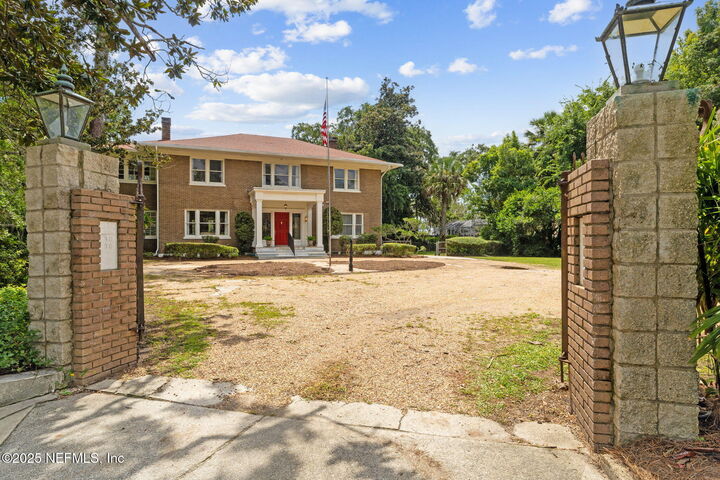 Property Photo: 3030 St Johns Avenue FL 32205