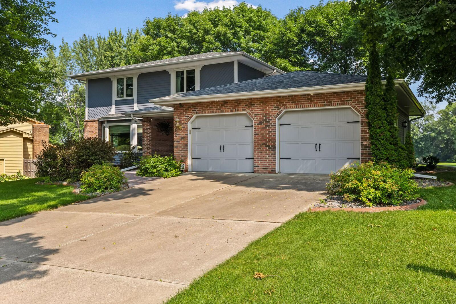 Property Photo: 14060 87th Avenue N MN 55369