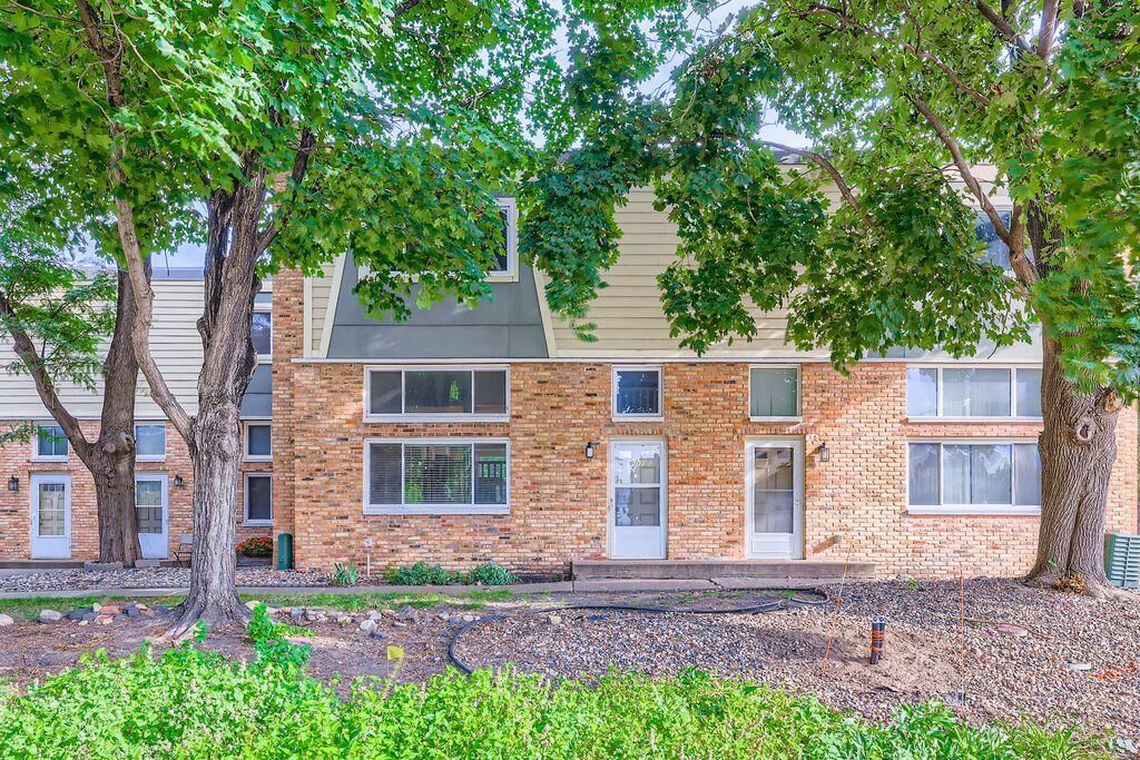 Property Photo:  7307 W Franklin Avenue  MN 55426 