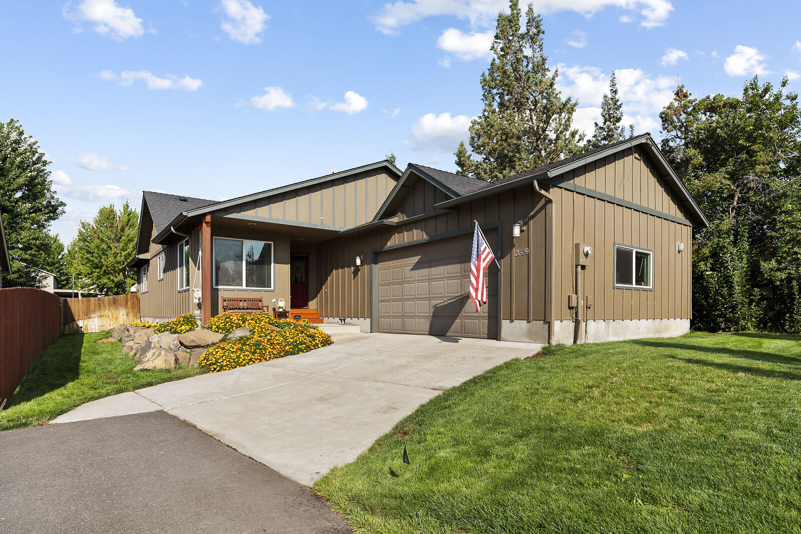 Property Photo: 2679 SW Salmon Avenue OR 97756
