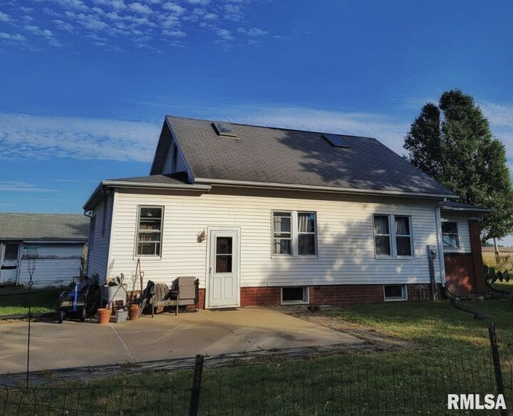 Property Photo: 593 Knox Rd 2000 N Road IL 61488